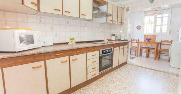 Apartamento Villa De Rota - Vista Mar, 135M2, Terraza, Sat Tv Y Mas Bagian luar foto